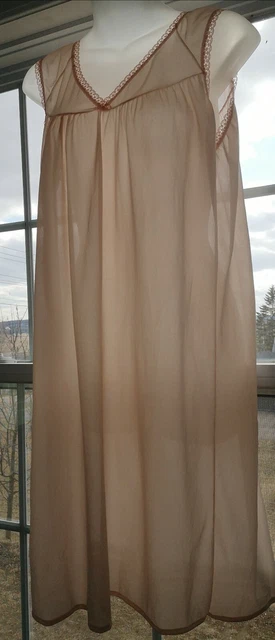 VINTAGE SWEEP NIGHTIE Peach Nylon Lace Night Gown Lingerie Boudoir Full