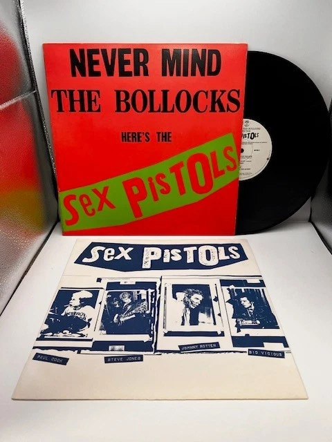 NEVER MIND THE Bullocks Heres The Sex Pistols WB BSK 3147 W Inner