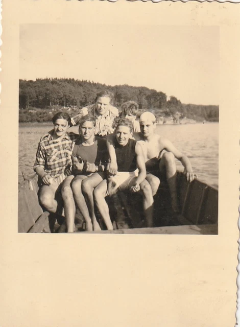 VINTAGE FOTO HÜBSCHE junge Männer Jungmann im Badedress nude 50er Jahre
