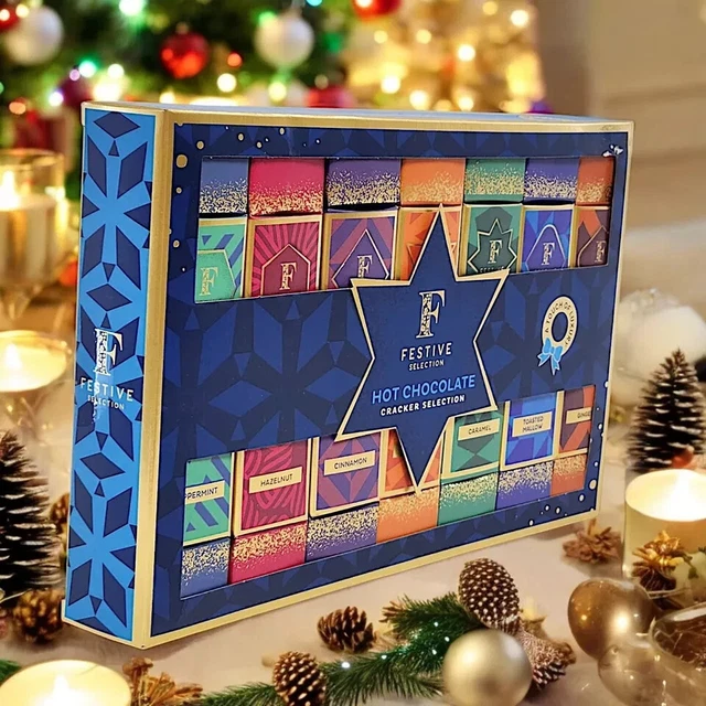 FESTIVE SELECTION HOT Chocolate Cracker Gift Set Assorted Flavours