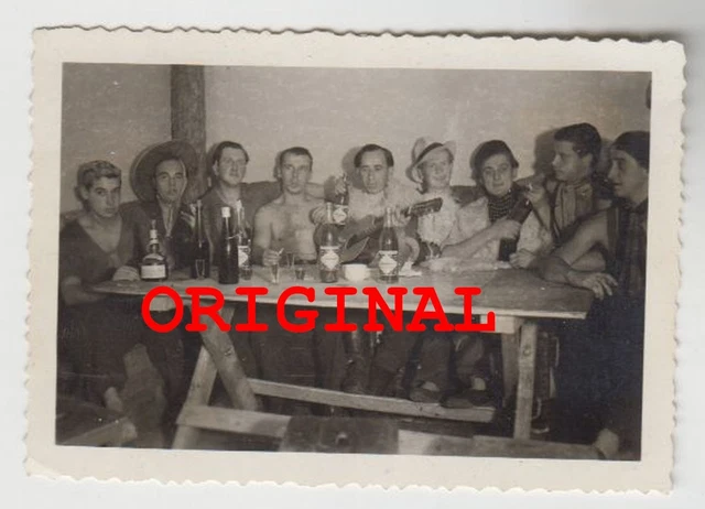 FOTO WK FINNLAND Lappland Kemijärvi Jüngling halb nackt nude gay
