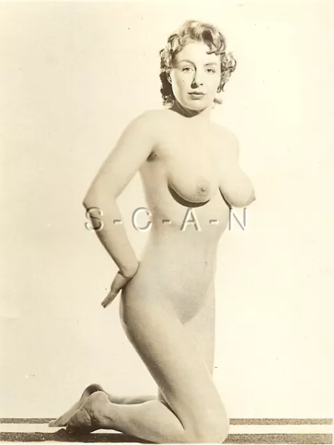 ORIGINAL VINTAGE 40S 60S Nude Sepia RP Well Endowed Short Haired Blond