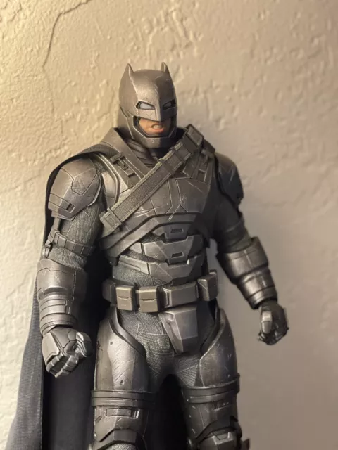 Hot Toys Batman V Superman Dawn Of Justice Armored Batman Figure