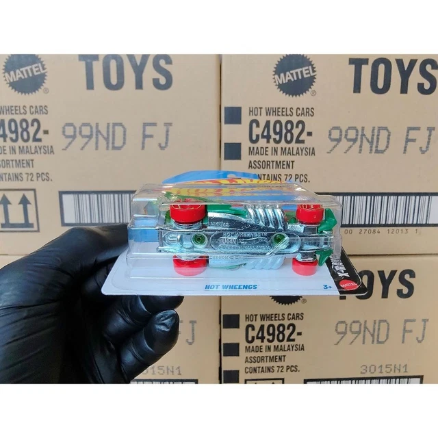 HOT WHEELS Case D RTH Hot Wheengs Regular Treasure Hunt Green Red Color