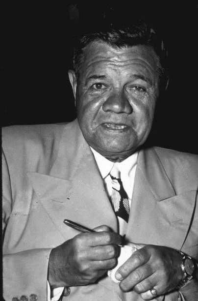 BASEBALL STAR BABE Ruth Signing An Autograph OLD PHOTO PicClick AU