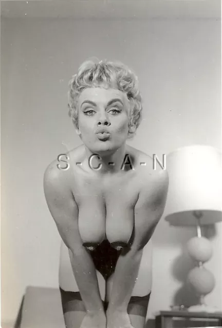 ORIGINAL VINTAGE 1940S 60S Nude RP Well Endowed Blond Pasties