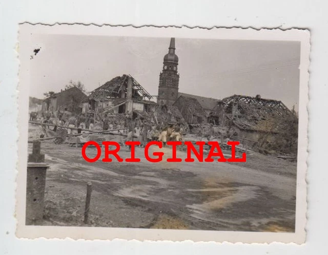 FOTO 2WK FRANKREICH Kirche jüngling halb nackt nude Gay Schubkarren