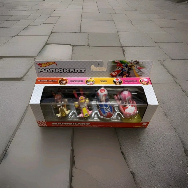 HOT WHEELS MARIO KART 4 Pack Tanooki Mario Cat Peach Toadette Toad