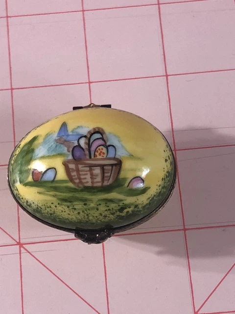 Limoges France Peint Main Easter Egg Chick Trinket Box, French signed