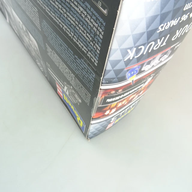 REVELL LKW BAUSATZ TOUR TRUCK RAMMSTEIN 1:32 Länge:55,4cm ungebaut in ...