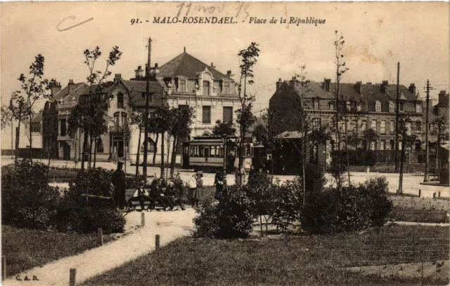 CPA MALO-ROSENDAEL - Place de la République (512949)