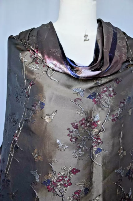 Dries van Noten.Sublime brocart jacquard motif floral japonisant. Bronze carmin