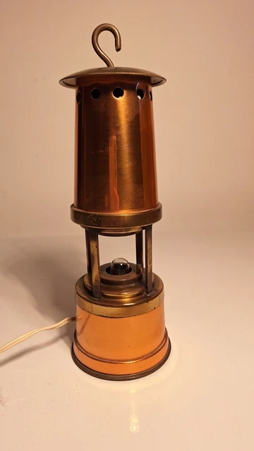 Lampe de mineurs de charbon vintage Banque de photographies et d'images