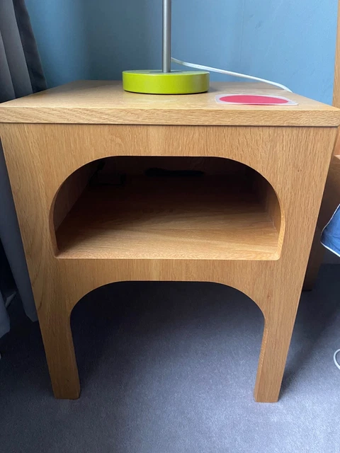 OAK BEDSIDE TABLE Habitat radius collection. Condition fair