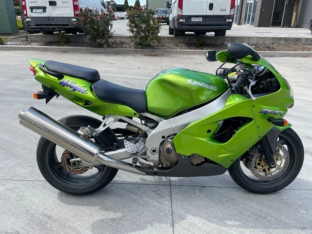 KAWASAKI ZX9R ZX9 Zx 09/2001 Mdl 54035Kms Clear Title