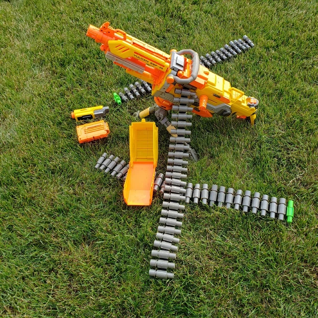 Nerf N-Strike Vulcan EBF-25 Blaster 3 Ammo Chain Belts Tripod, Eye Scope & That Nerf N-Strike Vulcan EBF-25 Blaster 3 Ammo Chain Belts Tripod, Eye Scope & That