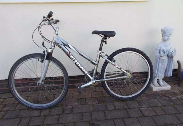 LADYS GIANT ROCK MT Bike Serviced 18 Alloy Frame 26 Wheels GWO View Exeter 75.00 PicClick UK