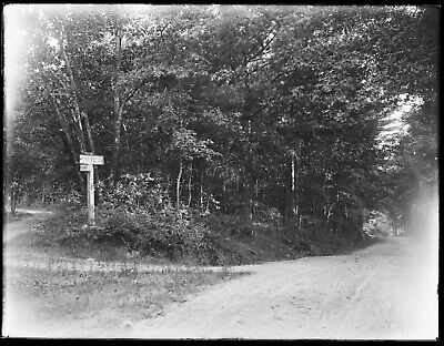 LATE 1800s or EARLY 1900s GLASS NEGATIVE, SIGN POST "LEXINGTON 3-1/2 MLS & WOBUR