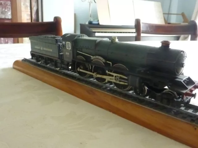 Hornby OO Gauge 4-6-0 Great Western King George 11 steam locomotive and tender