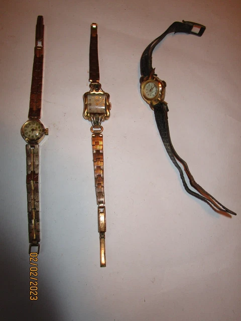 Lot De 3 Montres à Quartz Pour Femme – Cadran Blanc Chiffres Romains, Bracelet Cuir Noir/Marron/Rouge