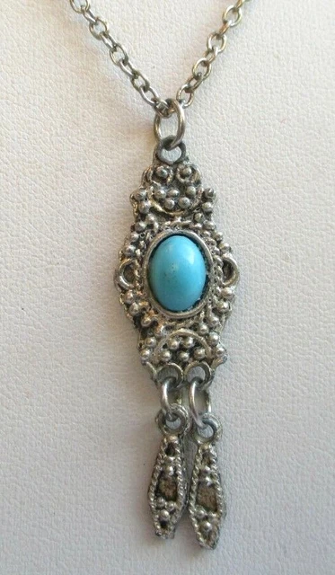Pendentif Vintage Rond - Couleur Vieil Argent Avec Perle Turquoise - Modèle #4826 - Occasion
