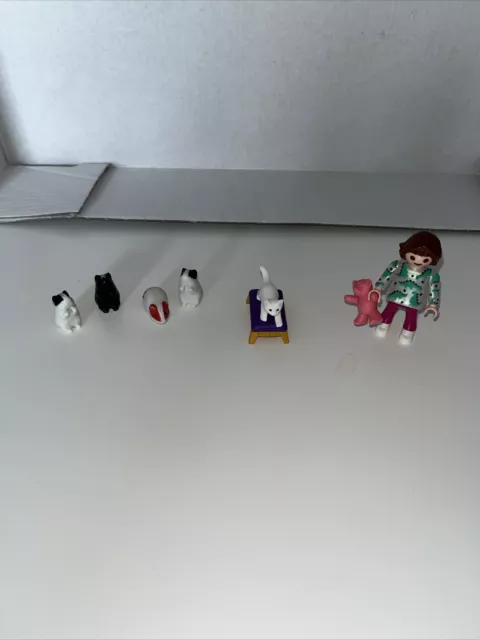 Playmobil Figuren Mädchen mit Haustieren Katze Meerschweinchen & Teddy