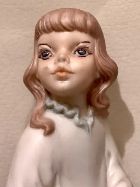 Vtg Girl In White Nightgown Trompete Sitting Holland Mold 6" Ceramic Figurine