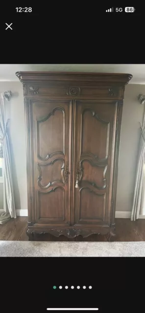 Armoire