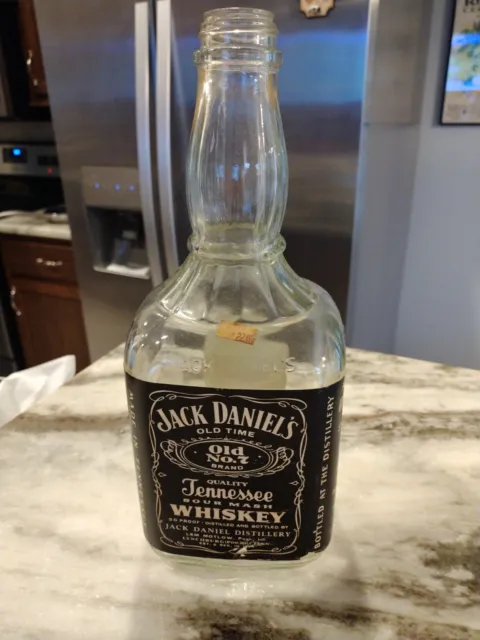 Scarce 1983 Jack Daniels 1.75 L 90 Proof Glass Sour Mash Bottle Lem Motlow EMPTY