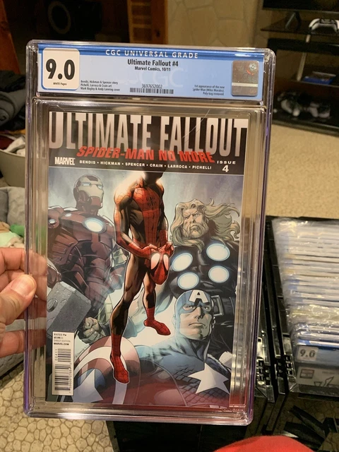 ULTIMATE FALLOUT #4 CGC 9.0 WP 1st Miles Morales Spider-Man 1st Print 2011