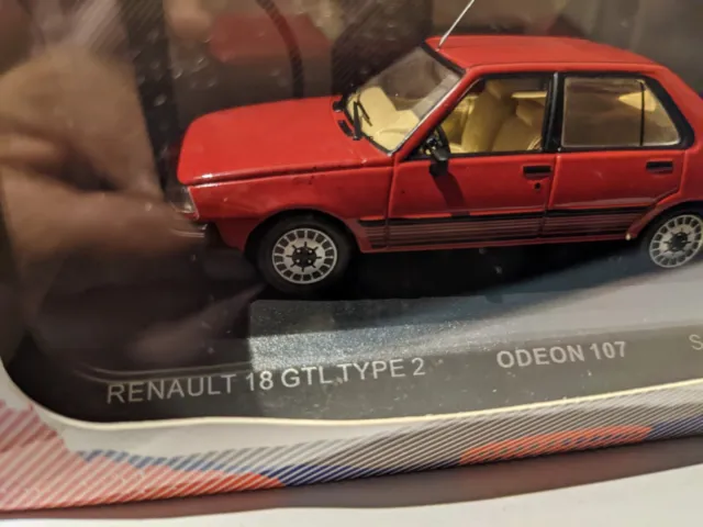 RENAULT 4CV, voiture miniature 1/43e ODEON 081