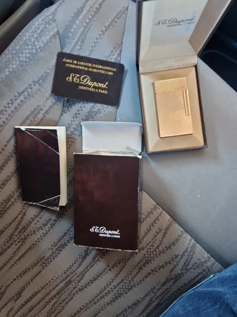 beau briquet  Dupont plaqué or