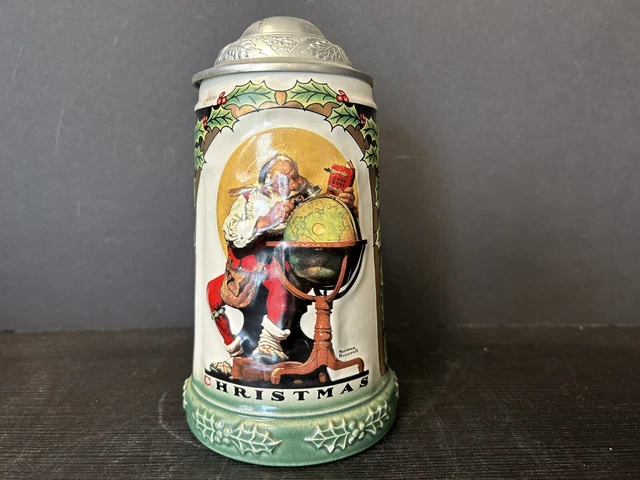 Vintage 1995 Anheuser Busch Saturday Evening Post Christmas Lidded Stein - GL5