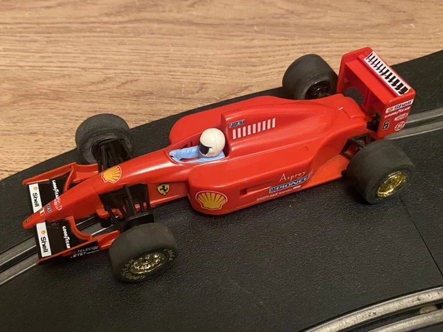 LOT DE 2 voitures FORMULE 1 F1 FERRARI + ALFA ROMEO PARMALET Vintage