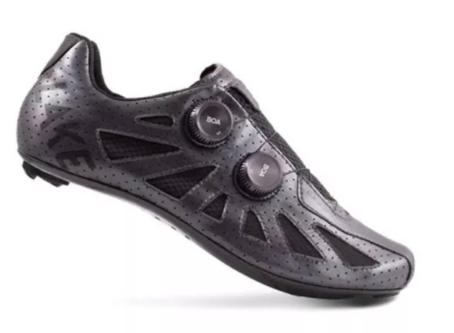 Mens Lake CX302 Carbon Black Cycling Shoes.  Size 7.  BNIB.  RRP £300