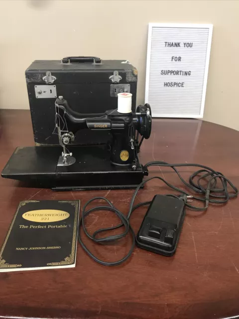 Vintage 1948 Singer 221 ~ Featherweight Portable Electric Sewing Machine in Case