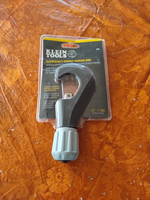 Klein Tools 88906 Conduit Scoring Tool