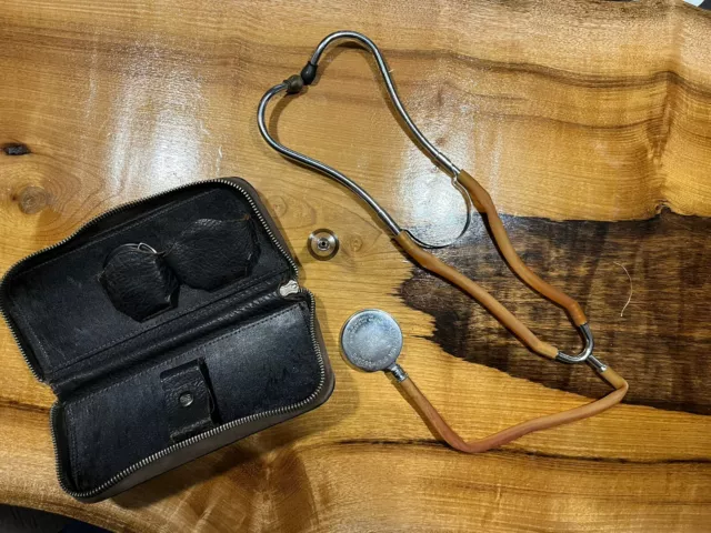 Vintage/Antique B-D Becton Dickenson Fleischer Stethoscope Rutherford NJ W/ Case
