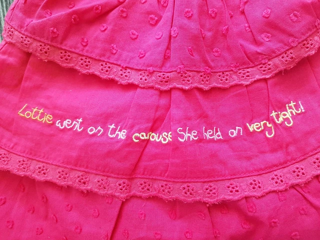 Set di abiti nuovo con etichette Humphreys Corner Lottie Goes To The Fair regalo baby shower 3