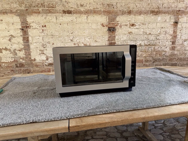 Russell Hobbs 60L Electronic Inverter Microwave RHEM60L