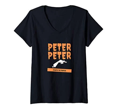 9474132-Donna Divertente costume di Halloween Peter Peter Sto con la zucca Magli