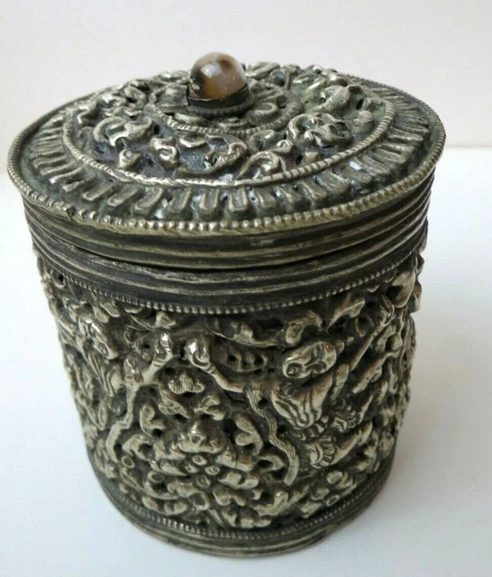 RARE Old Burmese Sterling Silver Betel Nut Box Ornate Figural Repousse Agate Top