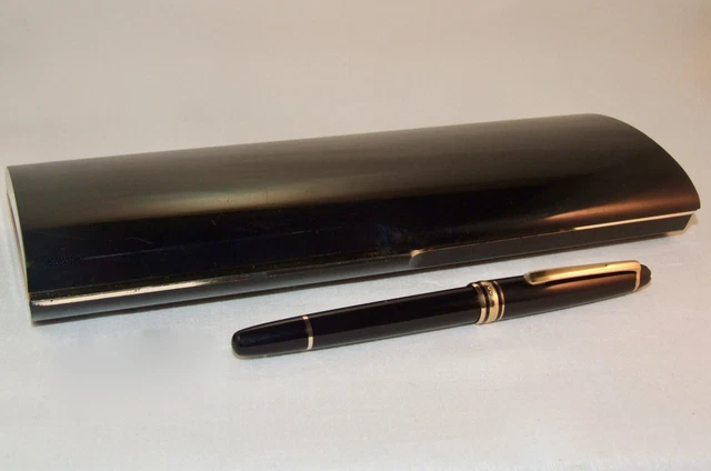 Vintage Montblanc Meisterstuck Classique Fountain Pen - Near Mint & Boxed - C/C Vintage Montblanc Meisterstuck Classique Fountain Pen - Near Mint & Boxed - C/C
