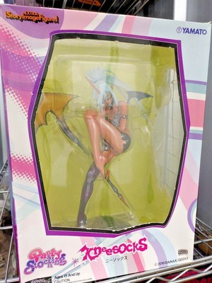 Knee Socks-Panty and Stocking with Garterbelt Yamato Figure