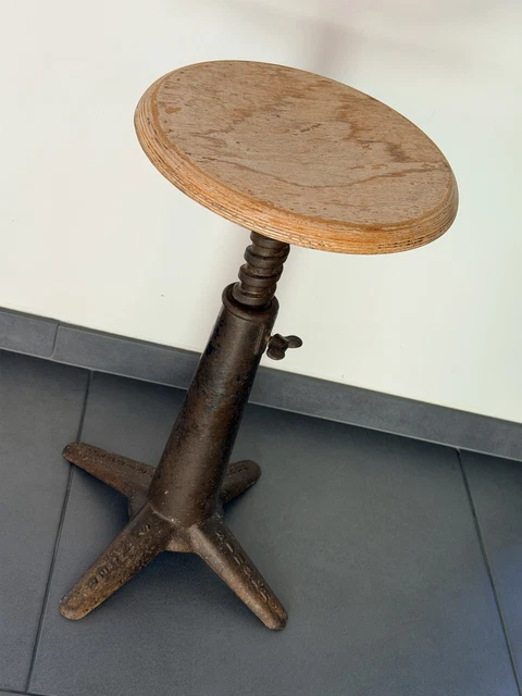 Tabouret industriel vintage / tabouret de studio