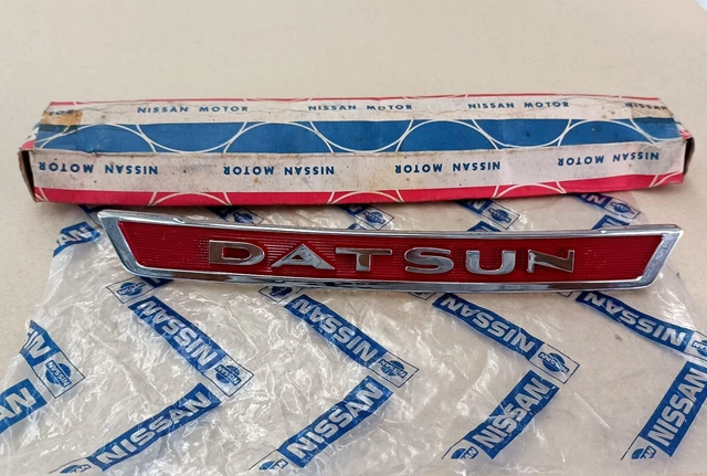 thumbnail image 2 of NEW ALEK Hood Rubber Bumper Set (4pcs) For Datsun 320 520 521 Truck Pickup - Front 2 of 3