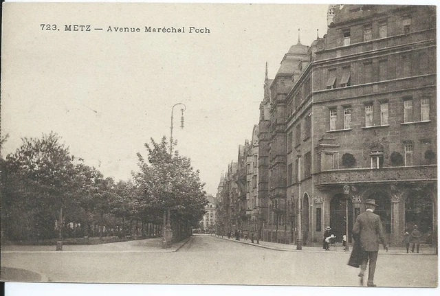 CPA 67 - METZ - Avenue Marèchal Foch