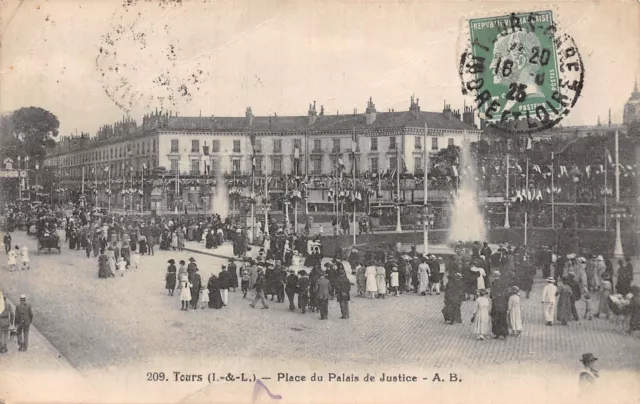 37 Tours Place Du Palais De Justice