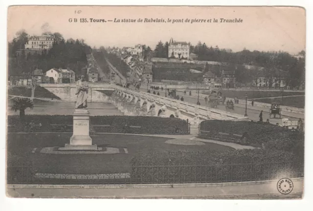 CPA 37 - TOURS : LA STATUE DE RABELAIS  (INDRE-et-LOIRE) NON ÉCRITE