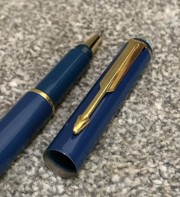 Superb Parker Rialto Ballpoint Pen-Blue Laque-Gold Trim.